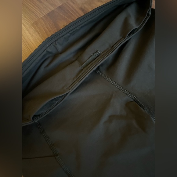 Lululemon Pace Rival Crop 22" #W6F41S, Olive Green. Size: 6 - Picture 8 of 8